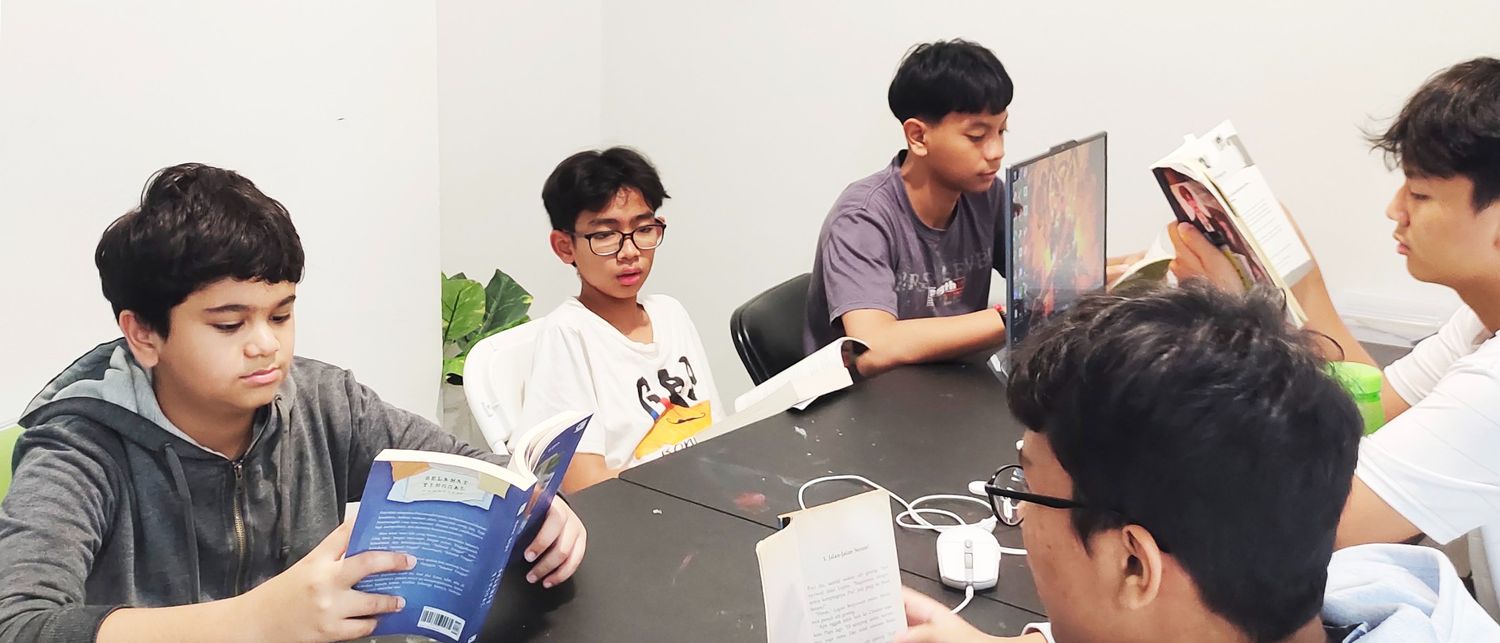 Suasana belajar sehari-hari anak homeschooler